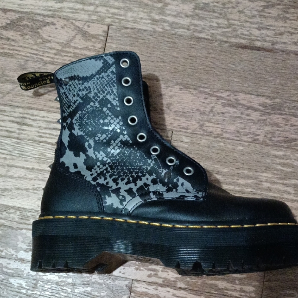 Dr. Martens Jadon Black Lace-Up Platform Boot with Gray Snake-Print. No Laces